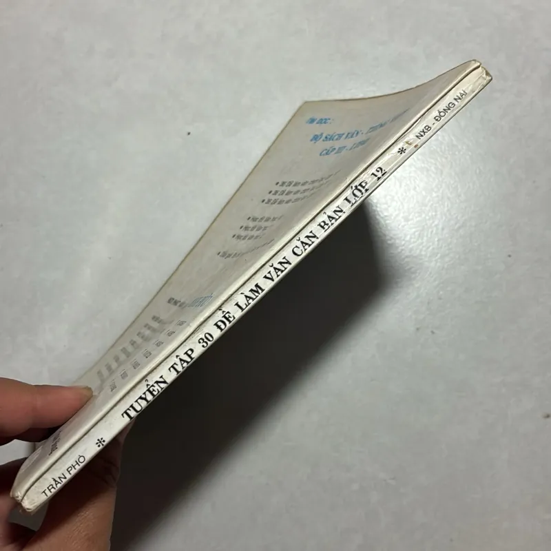 Tuyển tập 30 đề làm văn căn bản lớp 12 -trần phò 797582