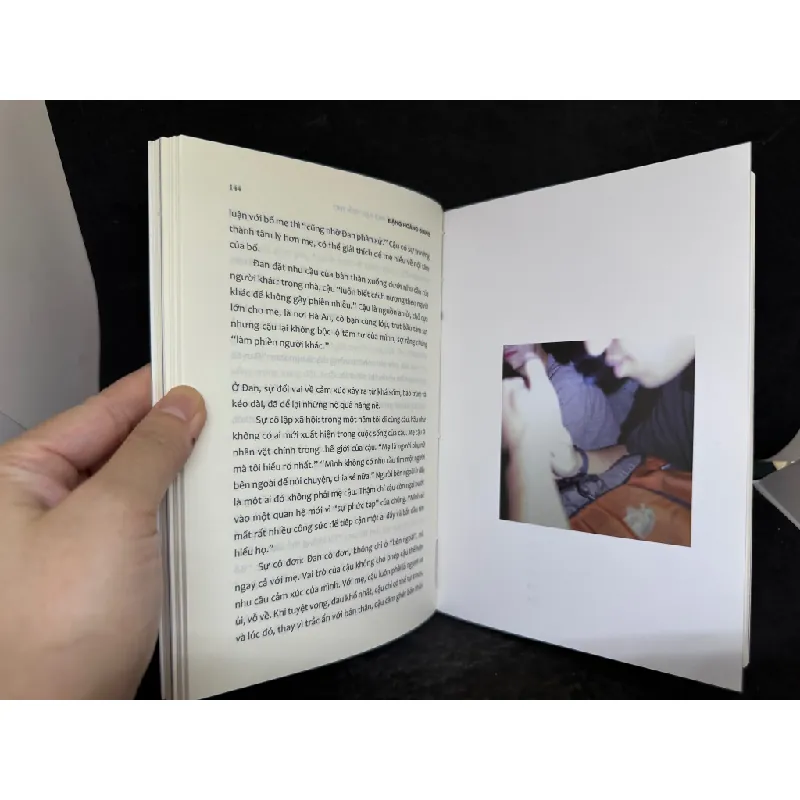 [Phiên Chợ Sách Cũ] Tìm Mình Trong Thế Giới Hậu Tuổi Thơ - Đặng Hoàng Giang 2204, 2020 436600