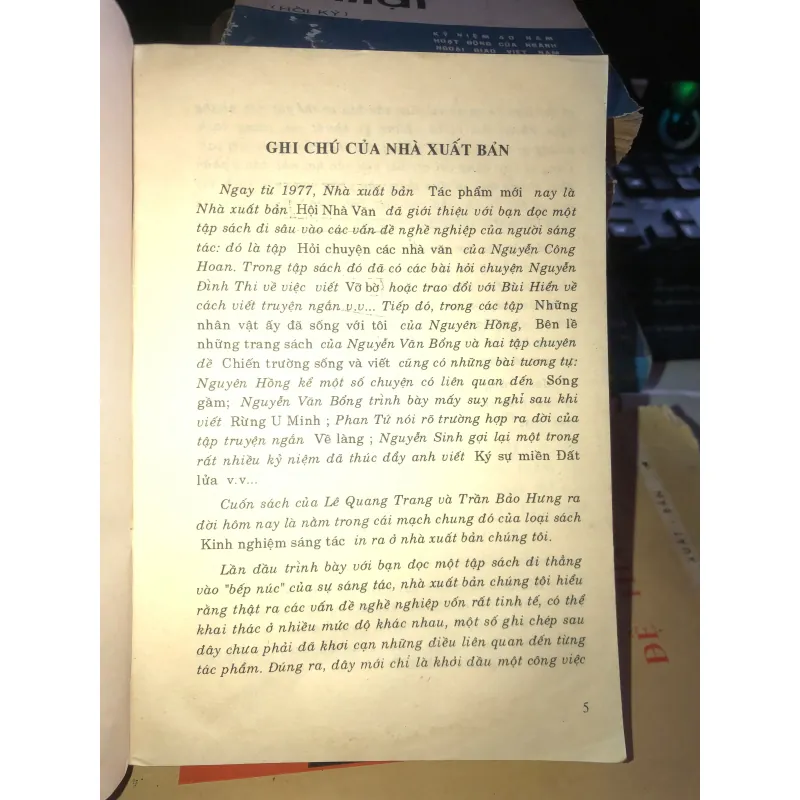 Thai nghén tác phẩm  1021749