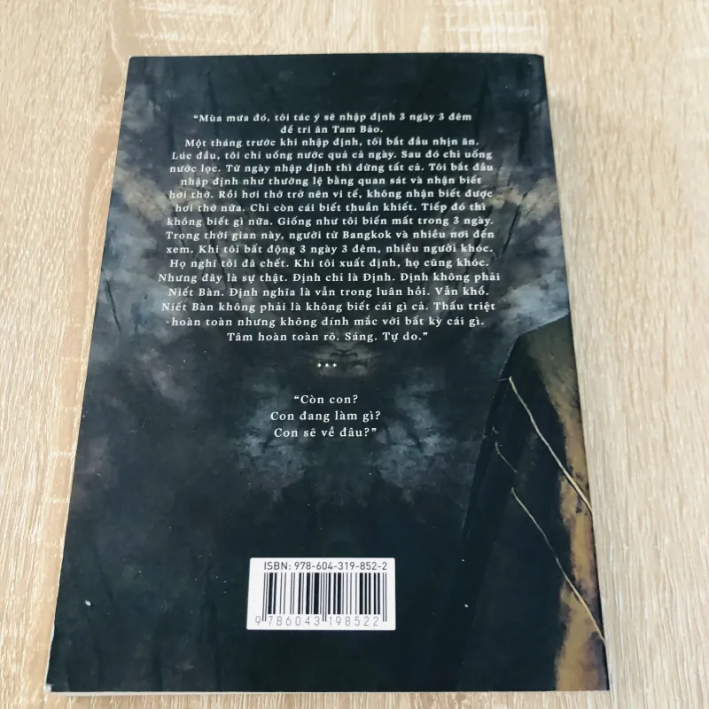 TRÁI TIM KHÔNG CUỘC ĐỜI VÀ THƠ CỦA THIỀN SƯ YANTRA AMARO 957022