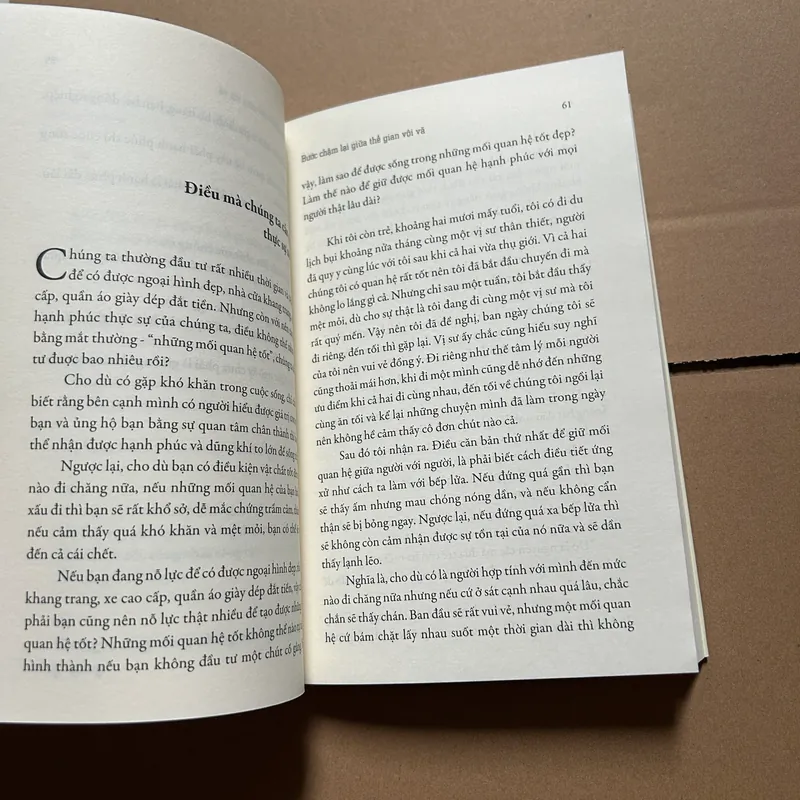 Bước chân chậm lại giữa thế gian vội vã 604894