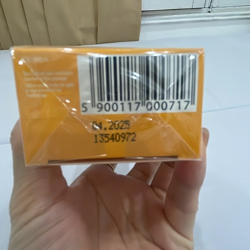 Kem chống nắng Farmona SPF 50 dành cho da mụn 191370