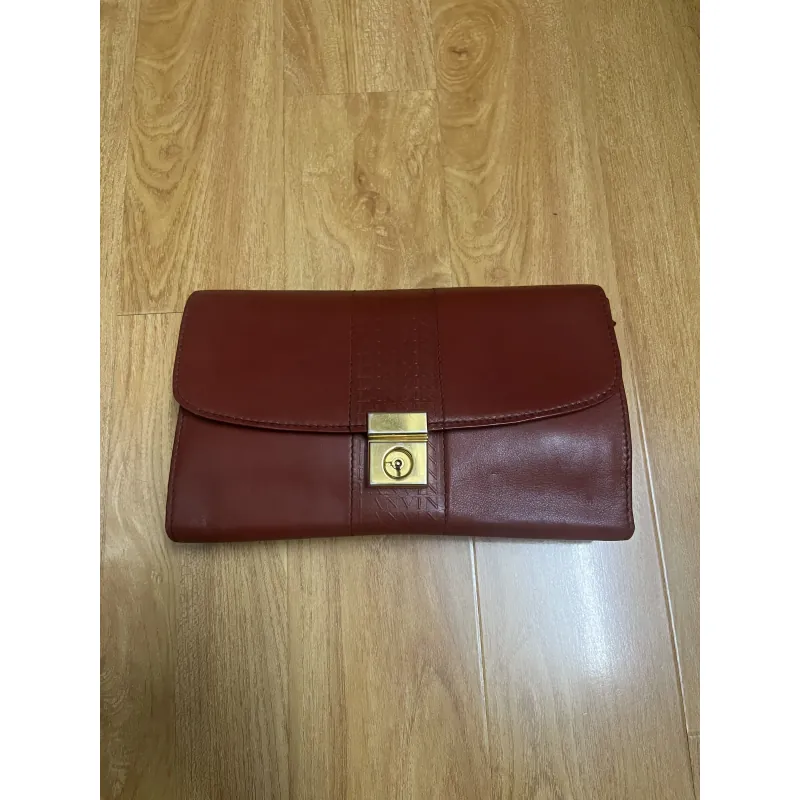 Clutch nữ 23x14x3 da thật 2hand 1002003