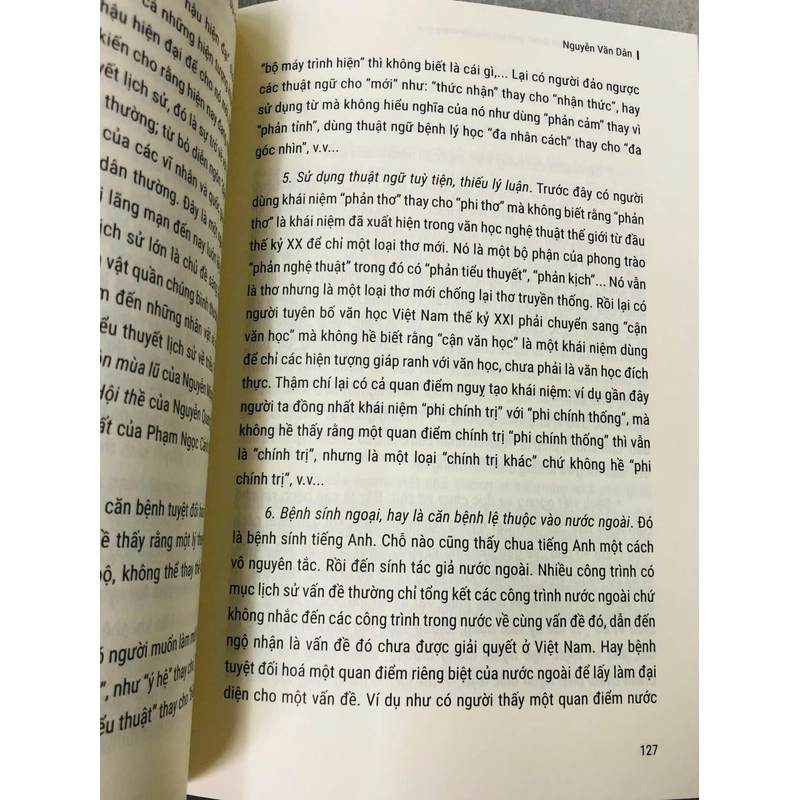VĂN HOÁ - VĂN HỌC DƯỚI GÓC NHÌN LIÊN KHÔNG GIAN - NGUYỄN VĂN DÂN 540475