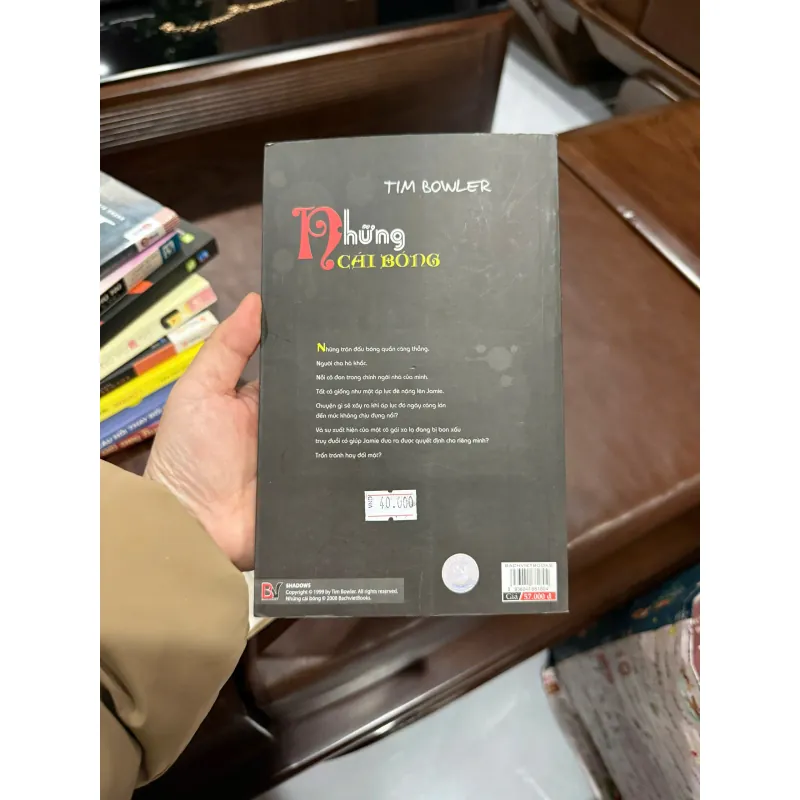 NHỮNG CÁI BÓNG – Tim Bowler- K4 1028232