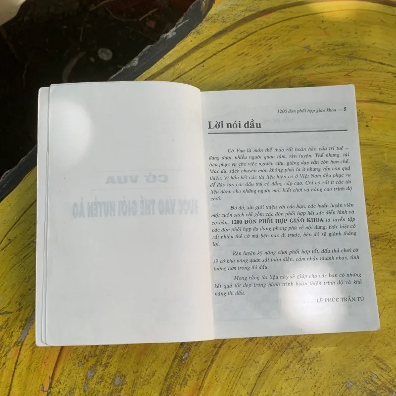  CỜ VUA 1200 ĐÒN PHỐI HỢP GIÁO KHOA- LÊ PHÚC TRẦN TÚ & nhóm cộng sự biên soạn 790848