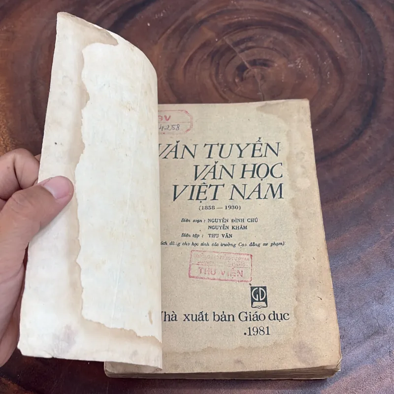 II Văn Học: Văn Tuyển Văn Học Việt Nam (1858-1930) - 1981 1008498