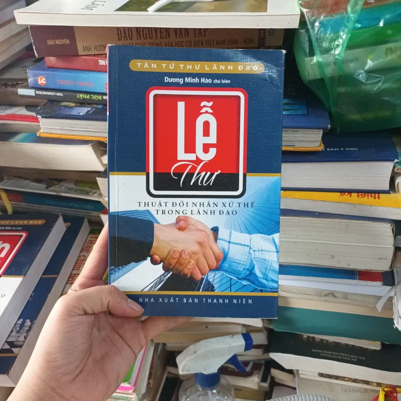 3/4 cuốn trong bộ Tân Tứ Thư Lãnh Đạo- Dương Minh Hào Chủ Biên 1021643