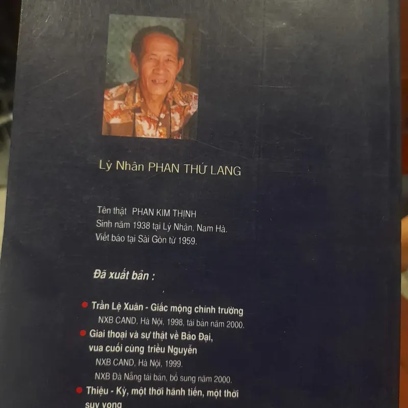 Lý Nhân Phan Thứ Lang - SÀI GÒN VANG BÓNG 590375