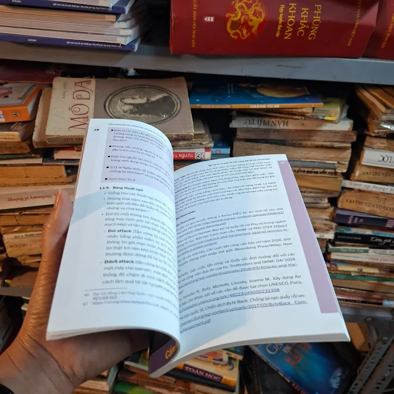 Cẩm nang đưa tin về bạo lực phụ nữ với trẻ em gái 998162