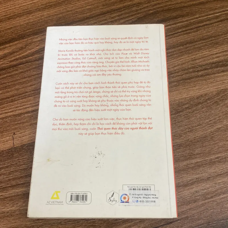 sách THÓI QUEN THỨC DẬY CỦA NGƯỜI THÀNH ĐẠT- Benjamin Spall , Michael Xander 386217