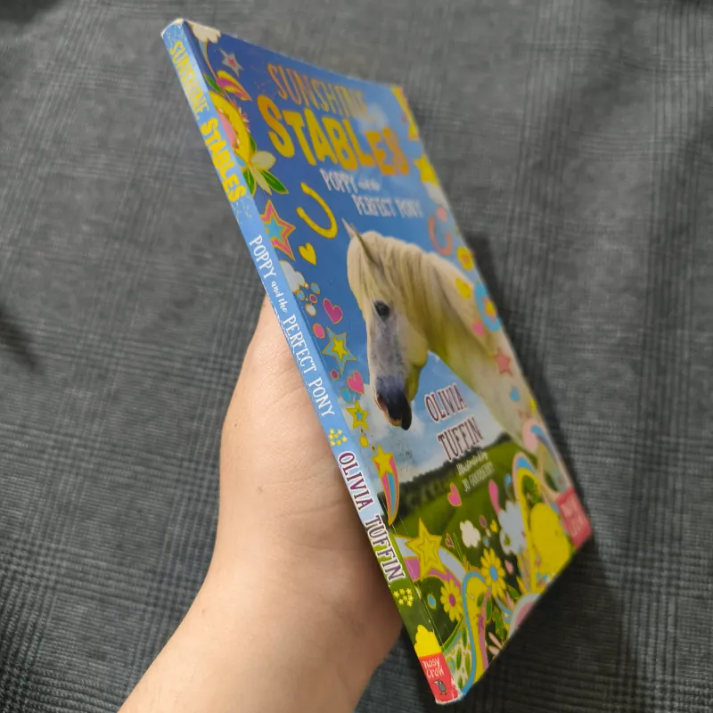 Sunshine Stables: Poppy and the Perfect Pony - Olivia Tuffin  754578