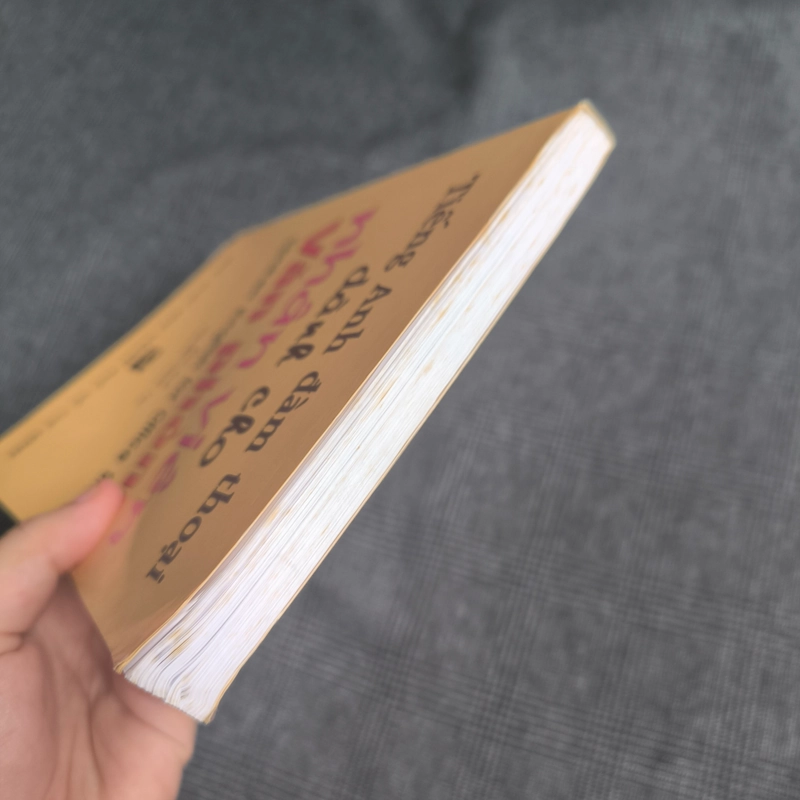 Tiếng Anh Đàm Thoại Dành Cho Nhân Viên Văn Phòng - Nguyễn Thành Yến (Biên dịch) 550733