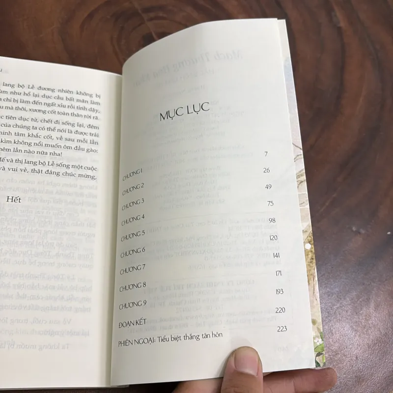 II Hắc Bạch Kiếm Yêu: Mạch Thượng Hoa Khai - Hoàng Ngọc (Dịch) - 2016 1000937