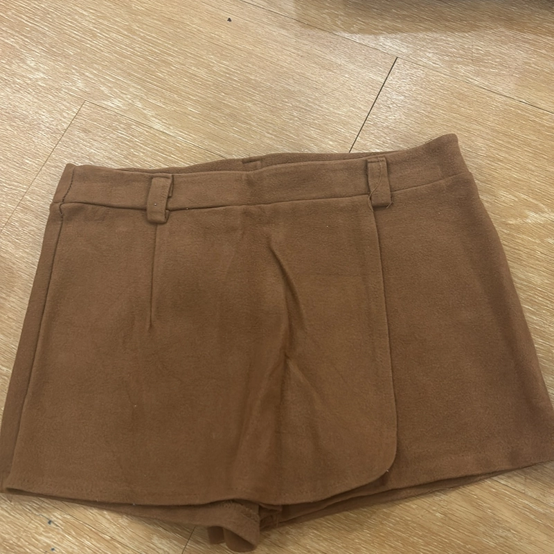 Quần short nữ và chân váy ngắn chữ A 503109