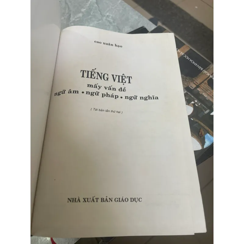 TIẾNG VIỆT - CAO XUÂN HẠO  1032022