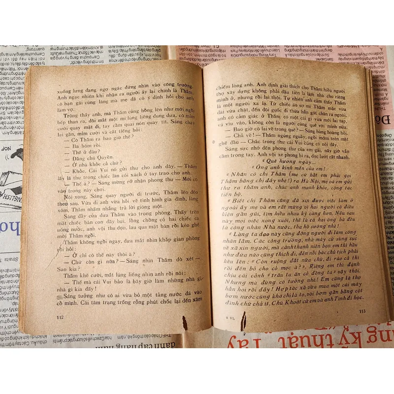 Truyện Vàng lửa của tác giả Văn Dân (Nhà xuất bản Quân Đội Nhân Dân 1978) 703912