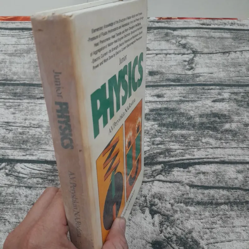 Sách vật lý Cơ bản tiếng Anh- Junior Physics. T giả A.V. Peryshkin... 730849