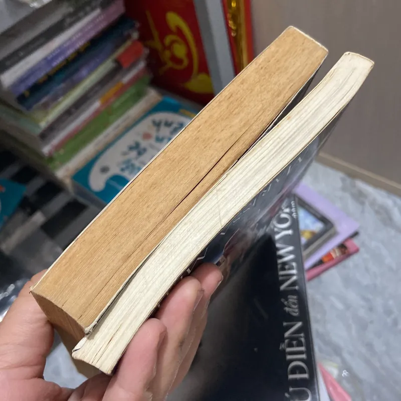 Công chúa mặt trăng - tập 1 ; 2 : CINDER ; SCARLET 960926