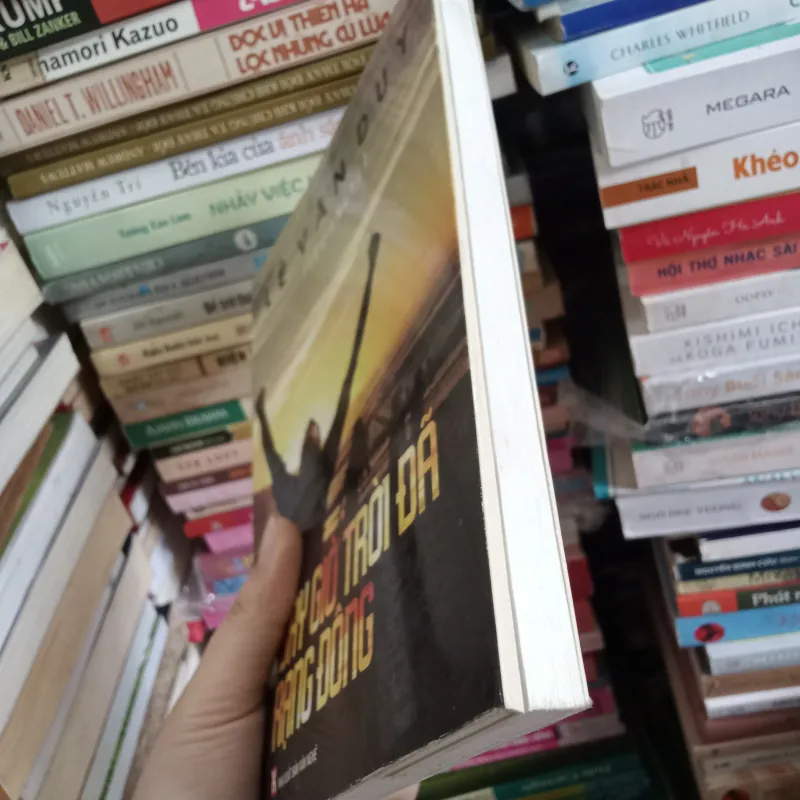 Bây giờ trời đã rạng đông 📚 748780