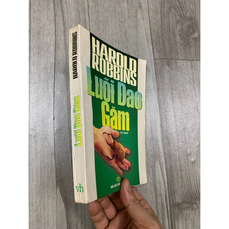 Lưỡi dao găm - Harold Robbins. 1a4.  509031