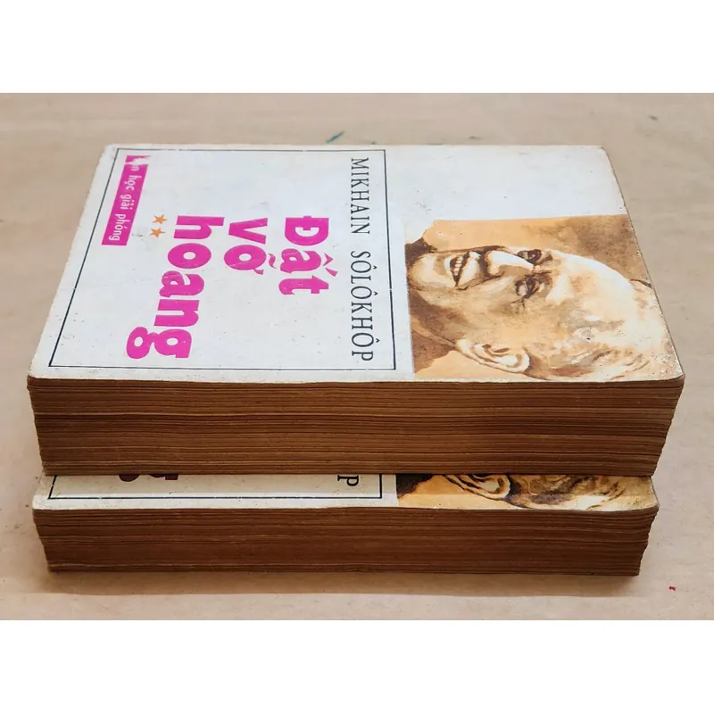 Trọn bộ ĐẤT VỠ HOANG 1976 (Văn Học Giải Phóng) - Mikhail A. Sholokhov (Nobel 1965) 722906