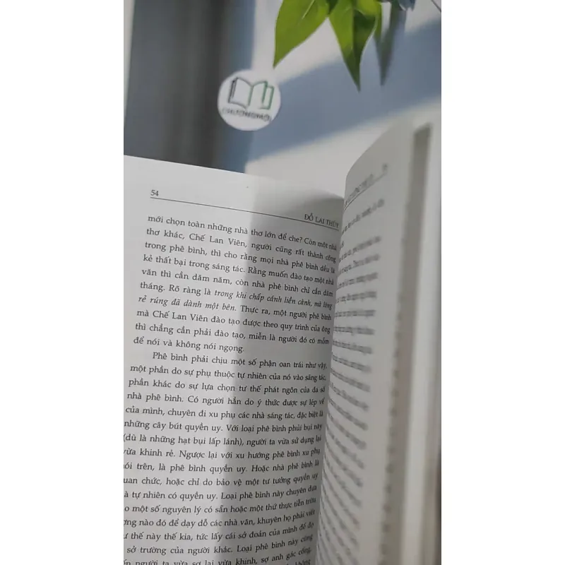 [MIỄN PHÍ BỌC SÁCH] Phê Bình Văn Học, Con Vật Lưỡng Thể Ấy - Đỗ Lai Thúy 798448