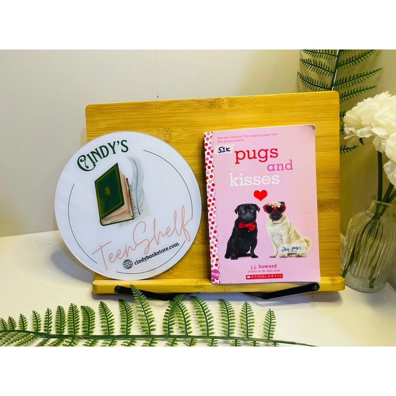 [Sách 2hand từ US] Like new 90% - Pugs and Kisses – J.J. Howard 475243