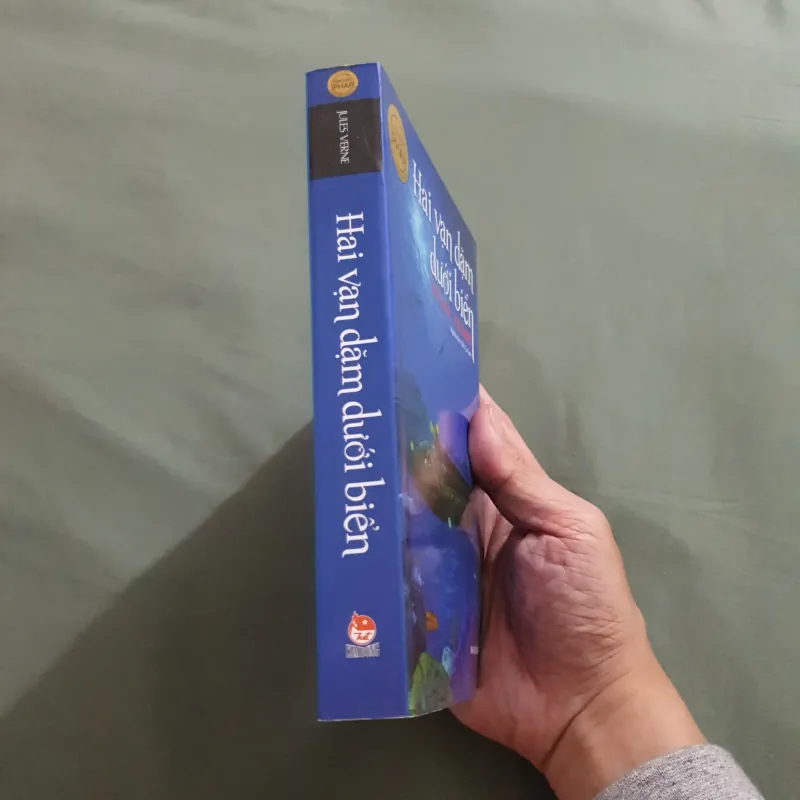 HAI VẠN DẶM DƯỚI BIỂN - Jules Verne 785989