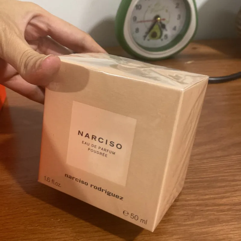 Nước hoa Narciso hồng 928716