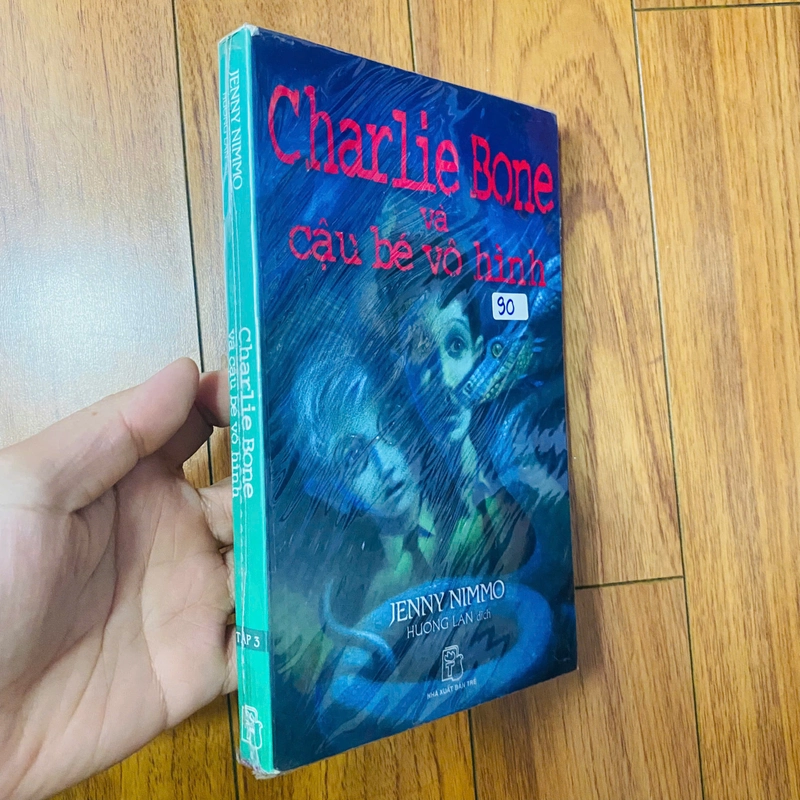 CHARLIE BONE VÀ CẬU BÉ VÔ HÌNH 386128