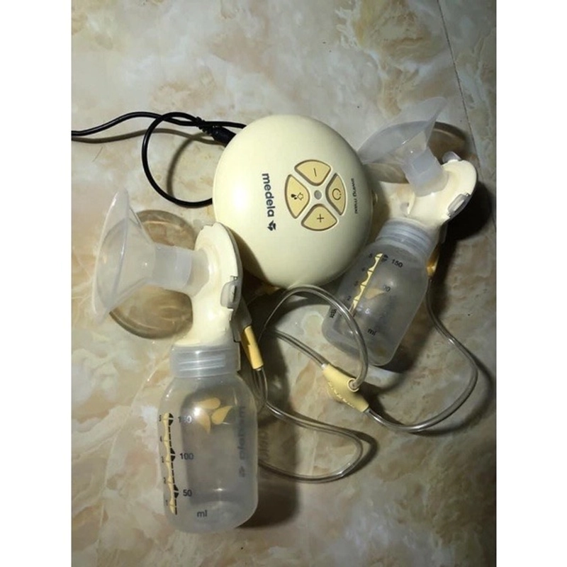 Thanh lý máy hút sữa medela 378864