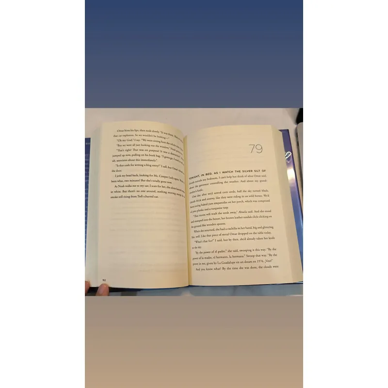 Sia Martinez and the Moonlit Beginning of Everything – Raquel Vasquez Gilliland 735671