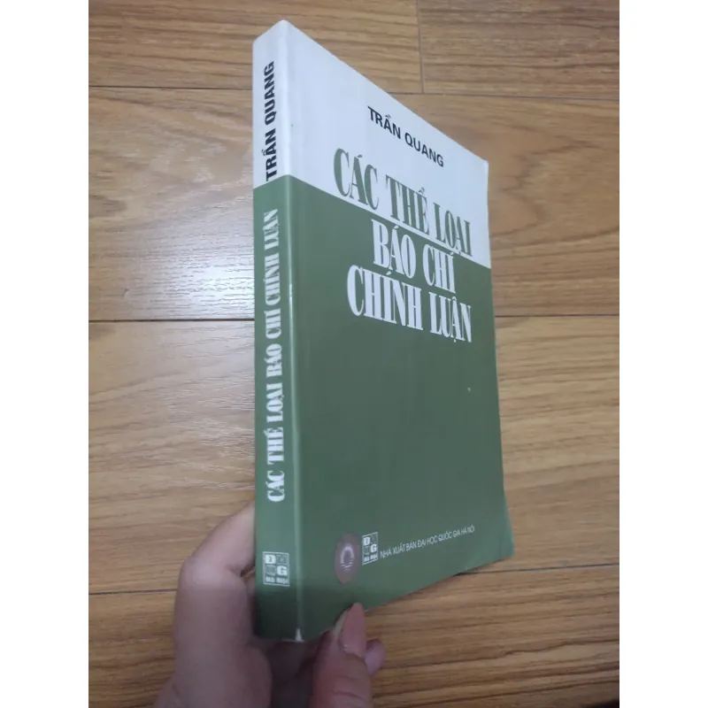 Sách: các thể loại báo chí chính luận - TG: Trần Quang 728866