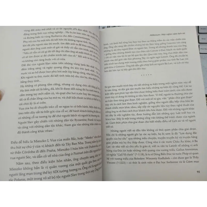 SÂN CHƠI CỦA CHÚA: LỊCH SỬ BA LAN - NORMAN DAVIES (DIỆP MINH TÂM dịch) 705148