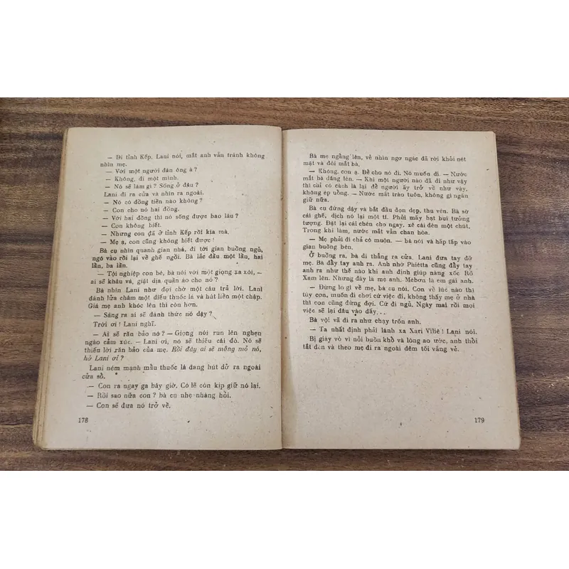 Tác phẩm VH Nam Phi  CON ĐƯỜNG SẤM SÉT - Peter Abrahams 732884