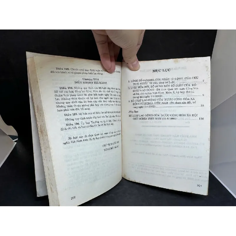 [Phiên Chợ Sách Cũ] Bộ Luật Lao Động Của Nước Cộng Hòa Xã Hội Chủ Nghĩa Việt Nam (Đã Được Sửa Đổi, Bổ Sung Năm 2002), 2005 - H1108 689892