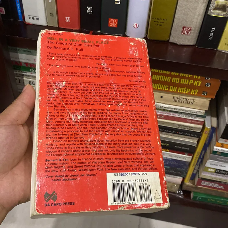 HELL IN A VERY SMALL PLACE, THE SIEGE OF DIEN BIEN PHU (XB 1985)  590883
