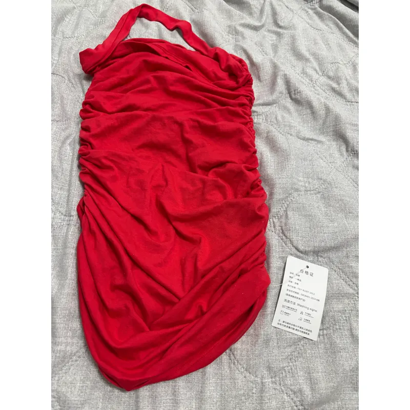 Đầm đỏ, đầm nude 699352