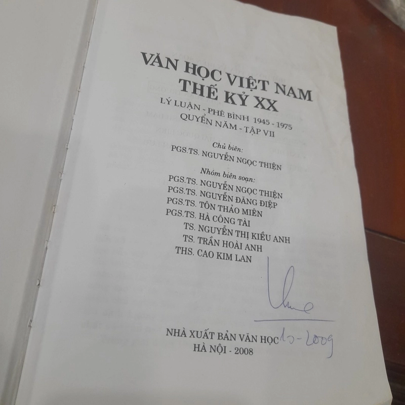 VĂN HỌC VIỆT NAM THẾ LỶ XX - Lý luận - Phê bình 1945 - 1975 389085