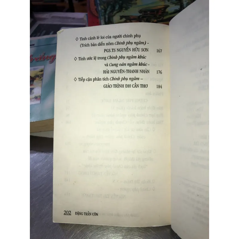 Chinh phụ ngâm khúc và hai bản dịch Nôm - Đặng Trần Côn 1001148