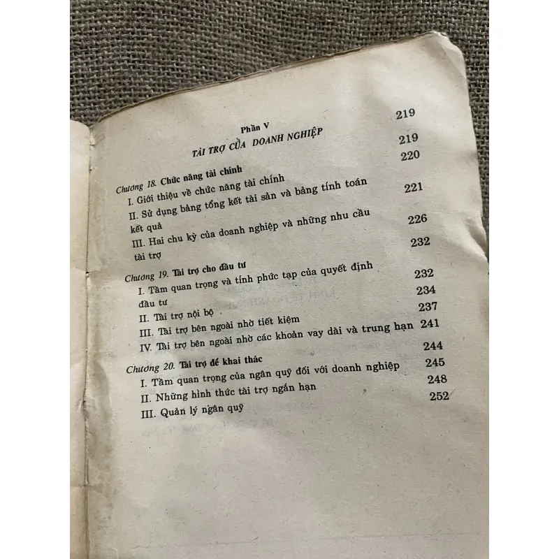 Kinh tế doanh nghiệp D. LARUE - A. CAILLAT 933878