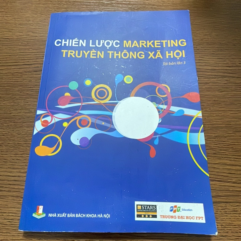 Chiến lược marketing truyền thông xã hội FPT 357284