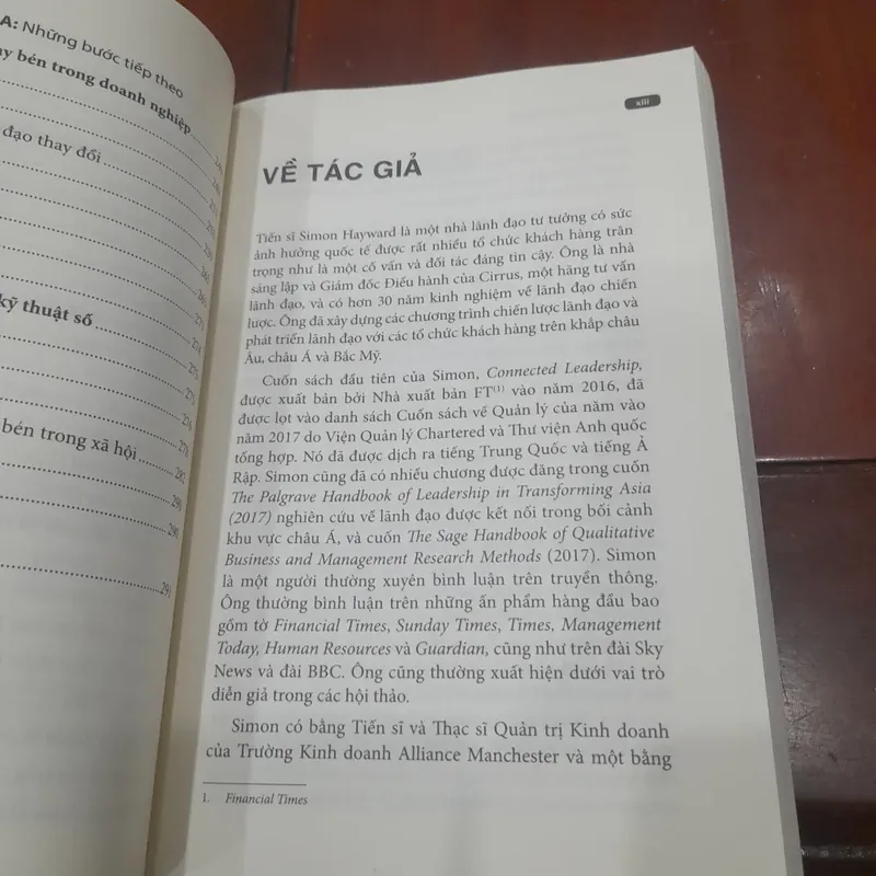 Simon Hayward - NHÀ LÃNH ĐẠO NHẠY BÉN 560986