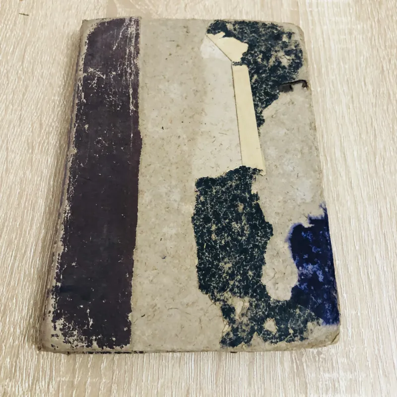 Cuốn sách giáo khoa tiếng Pháp dành cho học sinh tiểu học ngày xưa. 971688