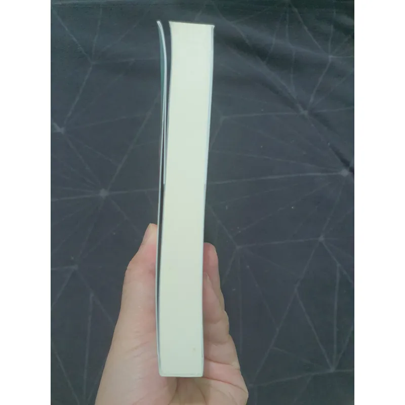 "Một mình vẫn tỏa sáng, cũng có thể yêu thương cả thế giới" (new) - Lý Thanh Thiển 559373