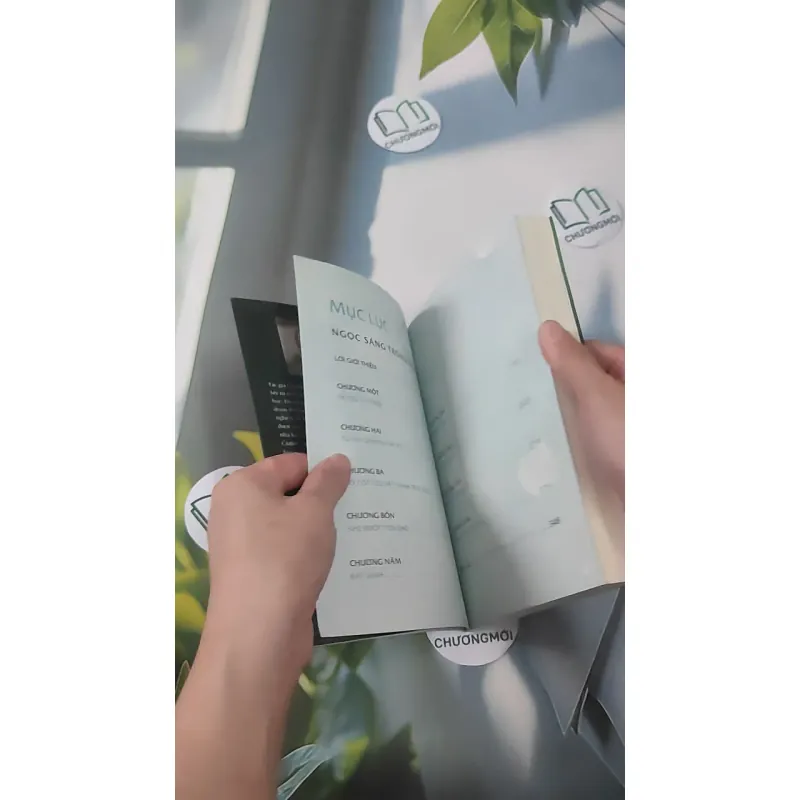 Ngọc Sáng Trong Hoa Sen - John Blofeld & Nguyên Phong 961212