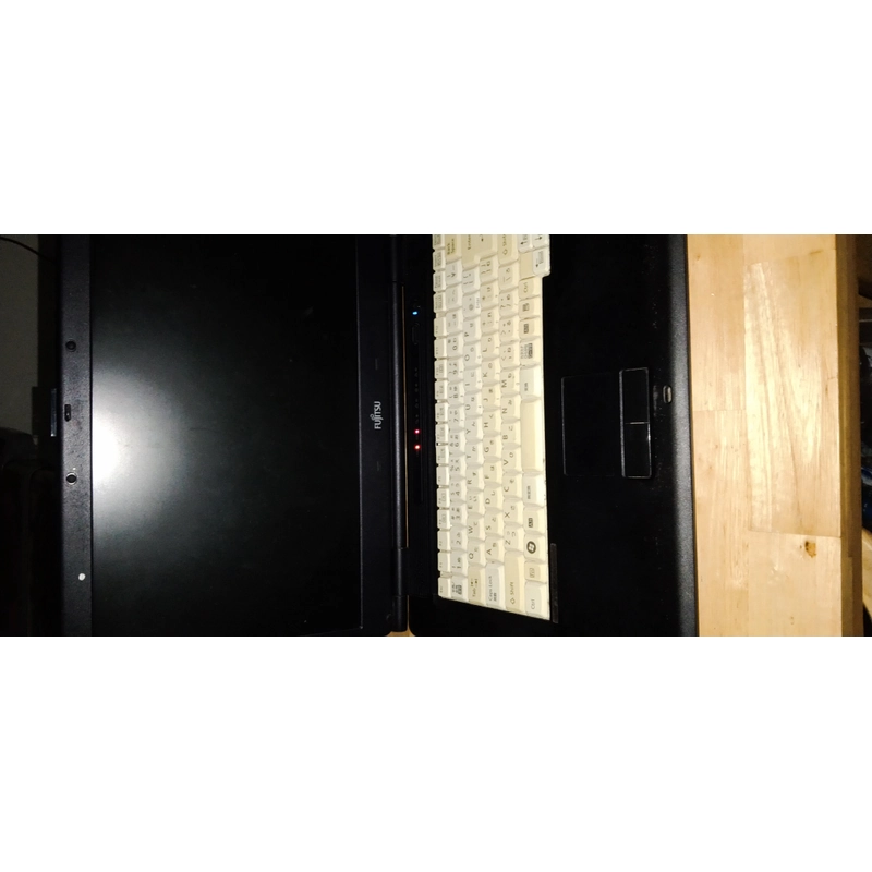 Xác laptop Fujisu 501618