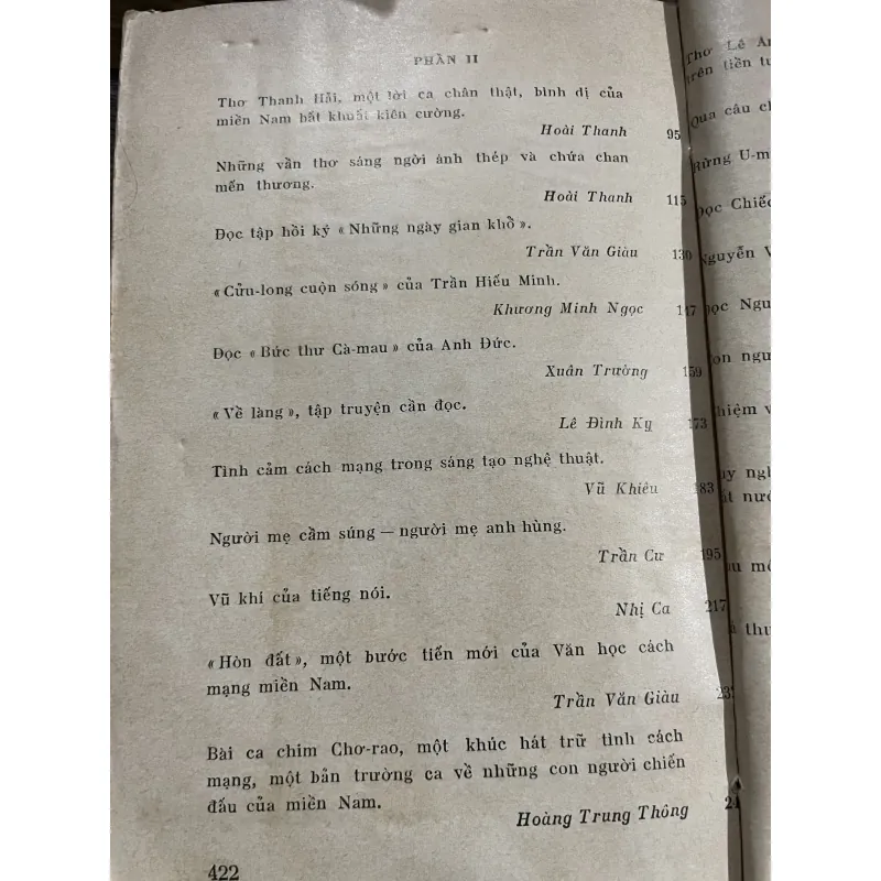 10 năm văn học chống Mỹ ;1972; hơn 400 trang  1030306