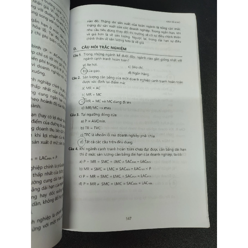 Kinh tế vi mô năm 2022 mới 80% ố nhẹ có viết nhiều HCM.TN2602 giáo trình 348155